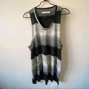 Tank top shade of grey